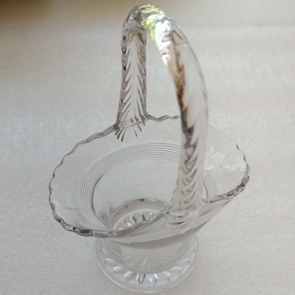 Clear Glass Basket with Twisted Handle